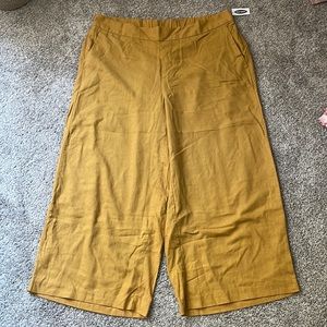 Linen Old Navy capris